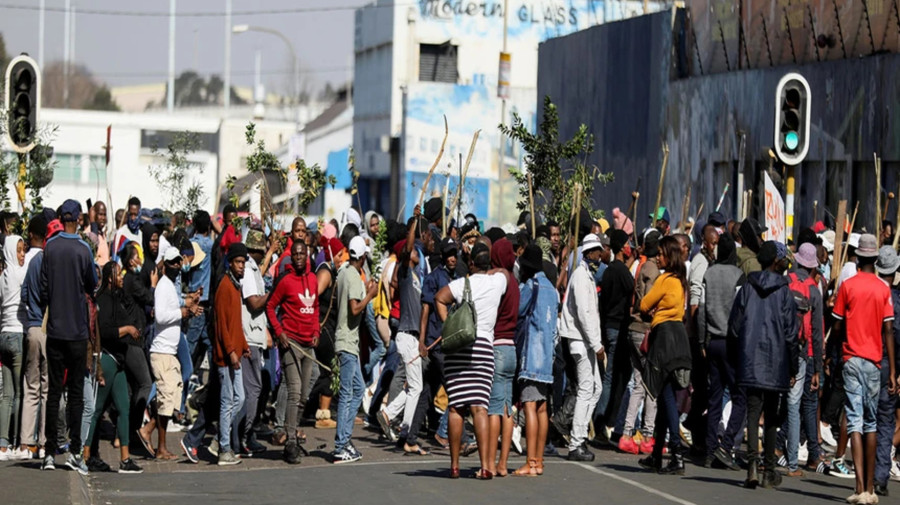 Manifestantes na &Aacute;frica do Sul