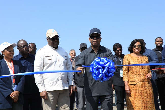 Presidente da Rep&uacute;blica, Jo&atilde;o Louren&ccedil;o, inaugura barragem do Ndue, na prov&iacute;ncia do Cunene, acompanhado pelo hom&oacute;logo da RDC, F&eacute;lix Tshisekedi