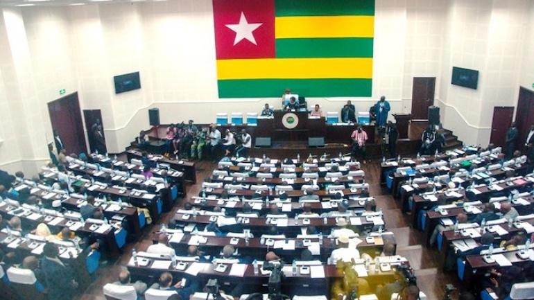 Reforma constitucional continua a dominar debate pol&iacute;tico no Togo