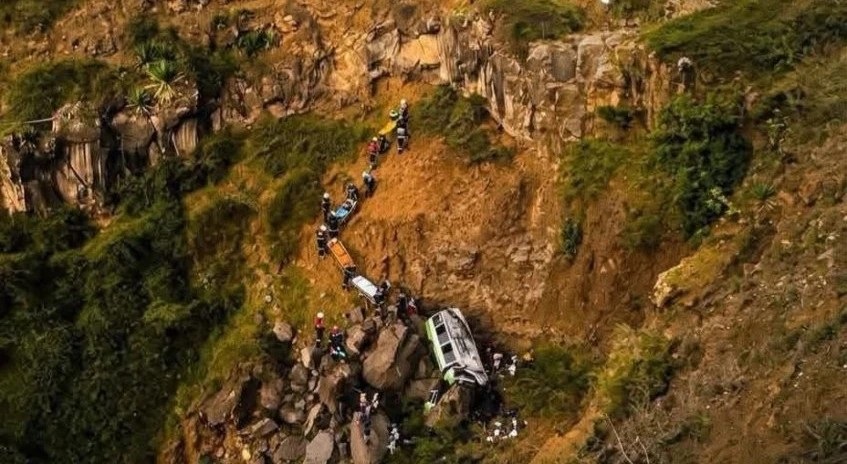 Pelo menos 25 pessoas morreram no acidente de via&ccedil;&atilde;o, ocorrido na ilha do Fogo, em Cabo Verde