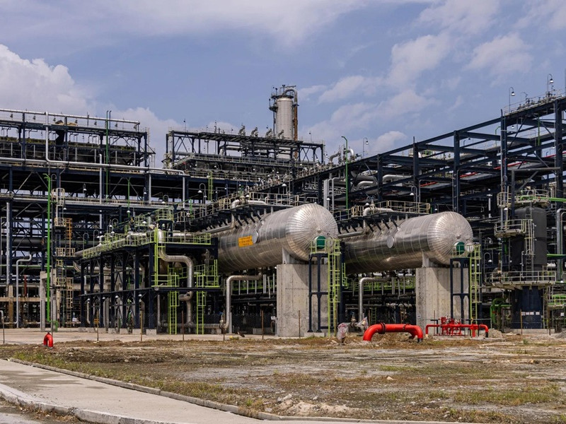 Refinaria Dangote lança maior oferta pública inicial de África