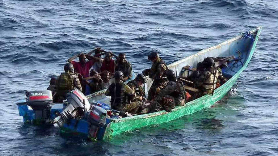 Pirataria regressa &agrave;s &aacute;guas da Som&aacute;lia