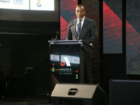 Ministro de Estado para a Coordena&ccedil;&atilde;o Econ&oacute;mica, Jos&eacute; de Lima Massano, discursa na abertura na Confer&ecirc;ncia sobre Petr&oacute;leo e G&aacute;s em Angola - Cedida
