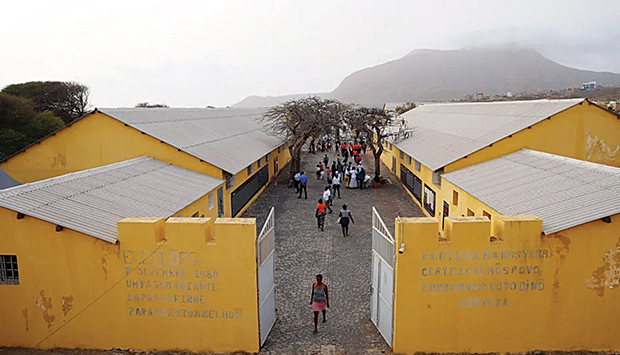 Familiares de presos do Campo de concentra&ccedil;&atilde;o do Tarrafal subscrevem peti&ccedil;&atilde;o 