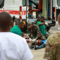 Profissionais militares da sa&uacute;de de Angola e dos EUA