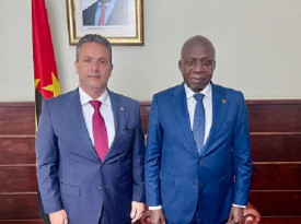 Ministro das Rela&ccedil;&otilde;es Exteriores, T&eacute;te Ant&oacute;nio, recebe presidente da C&acirc;mara de Com&eacute;rcio Angola-L&iacute;bano, Castro Nesser - MIREX