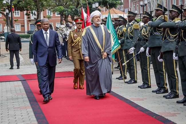 Sult&atilde;o de Om&atilde;, Sua Majestade Haitham Bin Tarik Al Said, acompanhado do Presidente da Rep&uacute;blica, Jo&atilde;o Louren&ccedil;o, no Pal&aacute;cio Presidencial, em Luanda