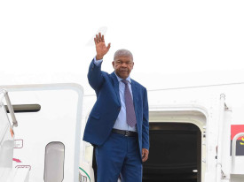 Presidente Jo&atilde;o Louren&ccedil;o seguiu viagem para a Tanz&acirc;nia - Arquivo - Edi&ccedil;&otilde;es Novembro