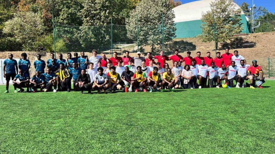Equipas participantes no Torneio de Futsal alusivo ao Dia da H&eacute;roi Nacional 