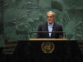 Ir&atilde;o rejeita rendi&ccedil;&atilde;o e mant&eacute;m negocia&ccedil;&otilde;es com os Estados Unidos - DR