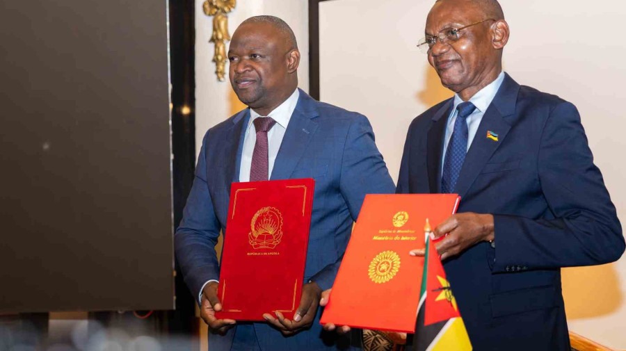 Assinatura de acordo entre Angola e Mo&ccedil;ambique 