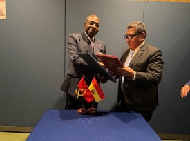 Angola e Bol&iacute;via assinaram Acordo de Supress&atilde;o de Vistos em Passaportes Diplom&aacute;ticos e de Servi&ccedil;o - MIREX