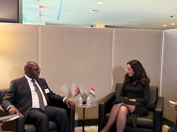 Ministro das Rela&ccedil;&otilde;es Exteriores, T&eacute;te Ant&oacute;nio, encontrou-se com Anita Orb&aacute;n, primeira-ministra adjunta e ministra dos Neg&oacute;cios Estrangeiros da Hungria