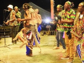 Zimbabwe celebra patrim&oacute;nio cultural com festival anual da mbira - DR