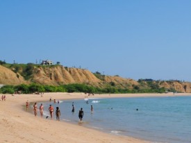 Praia em Luanda  - DR