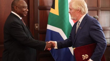 &Aacute;frica do Sul convoca novamente embaixador dos Estados Unidos