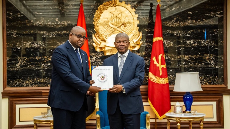 Jo&atilde;o Louren&ccedil;o recebe enviado especial de F&eacute;lix Tshisekedi 