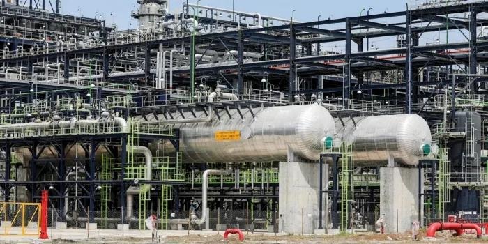 Qu&eacute;nia inicia constru&ccedil;&atilde;o de refinaria de petr&oacute;leo avaliada em 16 mil milh&otilde;es de d&oacute;lares