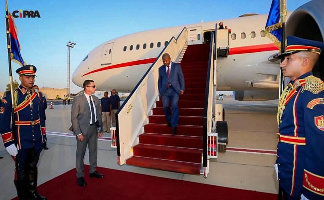 Presidente da Rep&uacute;blica, Jo&atilde;o Louren&ccedil;o, a chegada ao Egipto para participar em cimeiras africanas