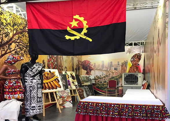 Pavilh&atilde;o de Angola no Festival Mundial de Cultura de Han&oacute;i