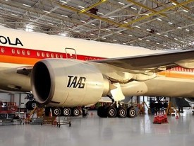 Aeronave da TAAG em manuten&ccedil;&atilde;o  - DR