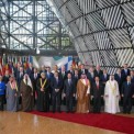 Uni&atilde;o Europeia e pa&iacute;ses do Golfo adiam cimeira devido &agrave; inseguran&ccedil;a regional