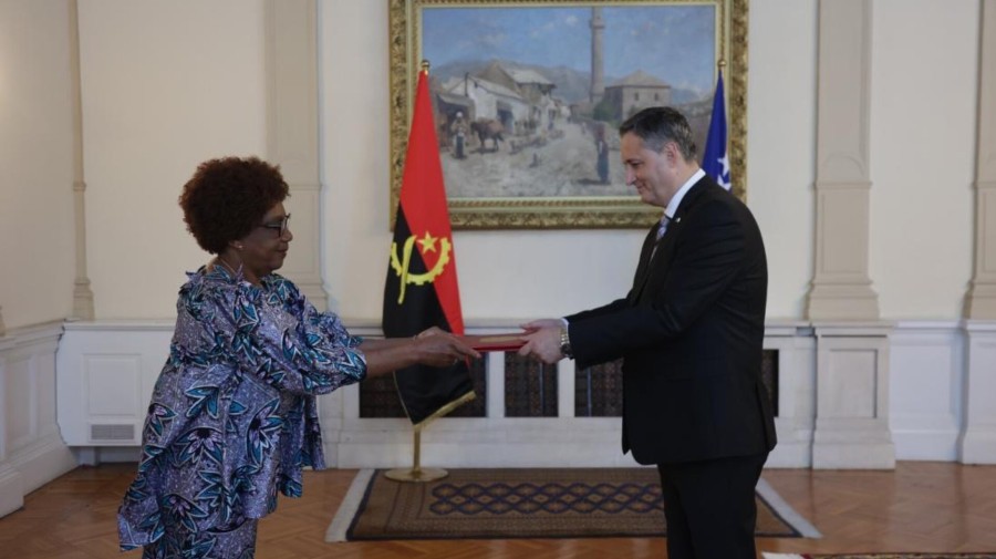 Embaixadora Margarida Izata acreditada na B&oacute;snia e Herzegovina
