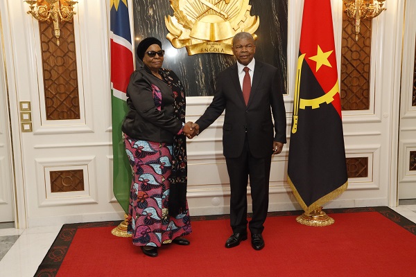 Presidentes da Rep&uacute;blica de Angola, Jo&atilde;o Louren&ccedil;o, e da Nam&iacute;bia, Netumbo Mandi-Ndaitwa, testemunharam, em Luanda, a assinatura de oito instrumentos jur&iacute;dicos