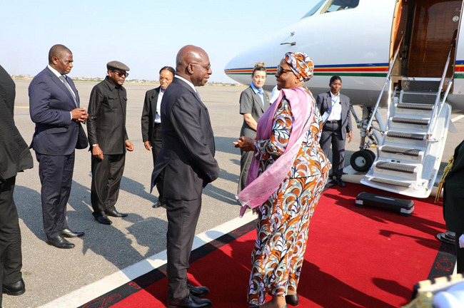 Presidente da Nam&iacute;bia, Netumbo Nandi-Ndaitwah, termina visita de Estado de tr&ecirc;s dias a Angola
