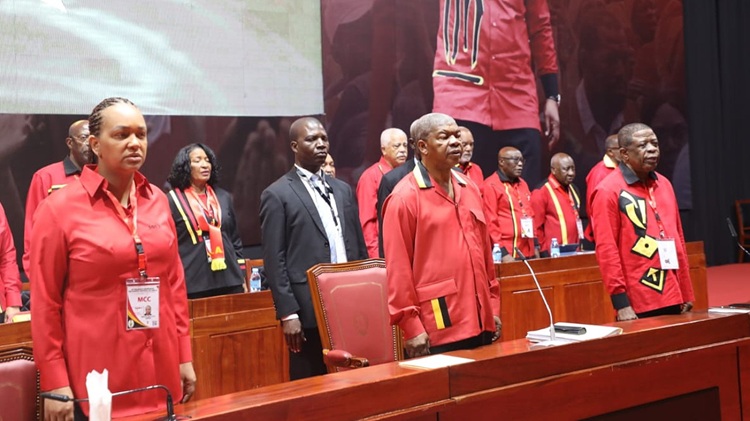 Presidente do MPLA, Jo&atilde;o Louren&ccedil;o, dirige reuni&atilde;o ordin&aacute;ria do comit&eacute; Central do partido
