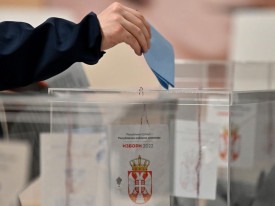 Movimento estudantil s&eacute;rvio desafia o dom&iacute;nio pol&iacute;tico de Aleksandar Vui - DR