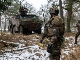 Reino Unido e Fran&ccedil;a refor&ccedil;am a coopera&ccedil;&atilde;o militar e a capacidade de defesa conjunta - DR