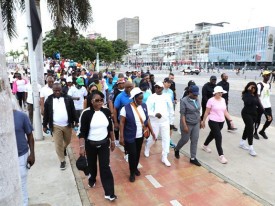 Ministro das Rela&ccedil;&otilde;es Exteriores, T&eacute;te Ant&oacute;nio, participou, em Luanda, na Caminhada do Dia das Na&ccedil;&otilde;es Unidas, para assinalar o 81&ordm; anivers&aacute;rio da organiza&ccedil;&atilde;o - MIREX