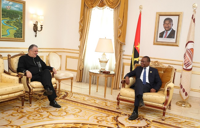 Presidente da Assembleia Nacional, Ad&atilde;o de Almeida, recebeu, em audi&ecirc;ncia, o embaixador de Cabo Verde em Angola, J&uacute;lio Morais