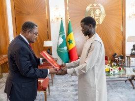 Embaixador de Angola, Eg&iacute;dio de Sousa Santos, entregou ao Presidente do Senegal, Bassirou Diomaye Faye, as Cartas Credenciais - MIREX