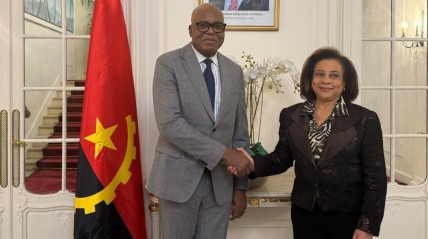 Embaixador da RD Congo encontrou-se com hom&oacute;loga de Angola 