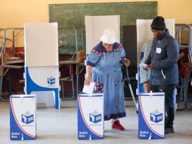 &Aacute;frica do Sul aprova mais de dois milh&otilde;es votos especiais - DR