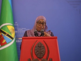Presidente da Tanz&acirc;nia, Samia Hassan - Edi&ccedil;&otilde;es Novembro 